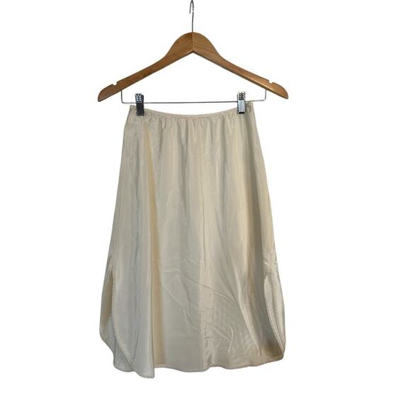 Sabrina Women's Soft Elastic Waist Curve Slit Pull On Half Slip Skirt Sz M Cream - Picture 5 of 6